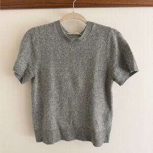 Abercrombie & Fitch Light Gray Crewneck Sweater